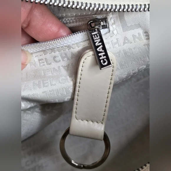 Chanel Large Quilter Stitch Caviar Leather HandBag from the mid-90s, - Picture 10 of 16